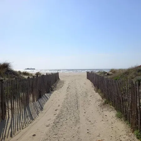 Les Terrasses De La 255, T3 Bien équipé, Wifi, Parking * Agde